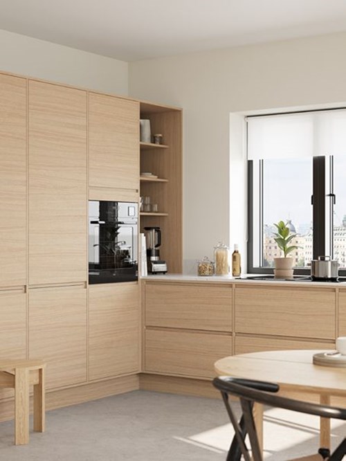 Kjøkken i eik fra Strai Kjøkken